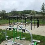 Skrawek Nieba Bauernhof Ropa