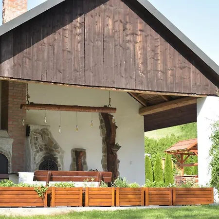 Skrawek Nieba Farm stay Ropa
