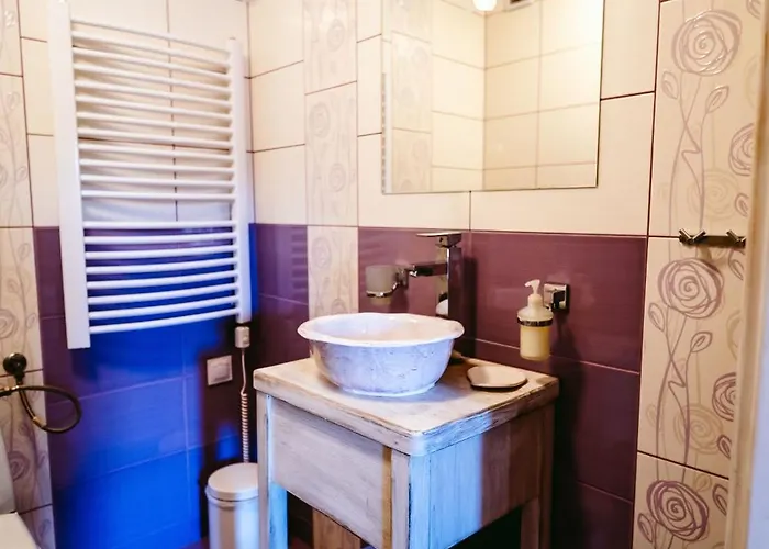 Skrawek Nieba Bauernhof Ropa